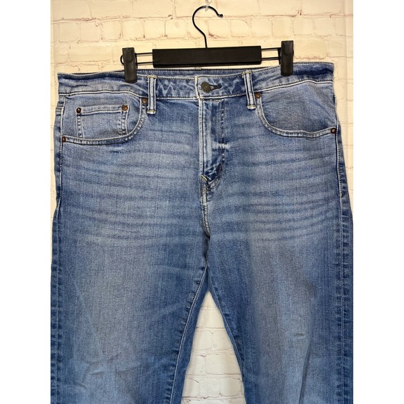 American Eagle Airflex Classic Bootcut Jeans Mens 34x30 Medium Wash Blue Raw Hem - Picture 2 of 7